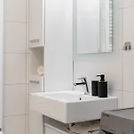 Modern Airport - Bts & Avion Mall Apartment