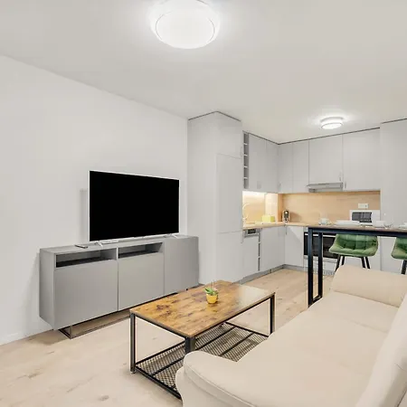 Modern Airport - Bts & Avion Mall Appartamento Bratislava