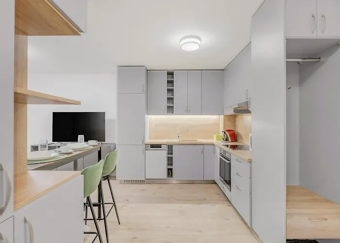 Modern Airport - Bts & Avion Mall Appartamento Bratislava